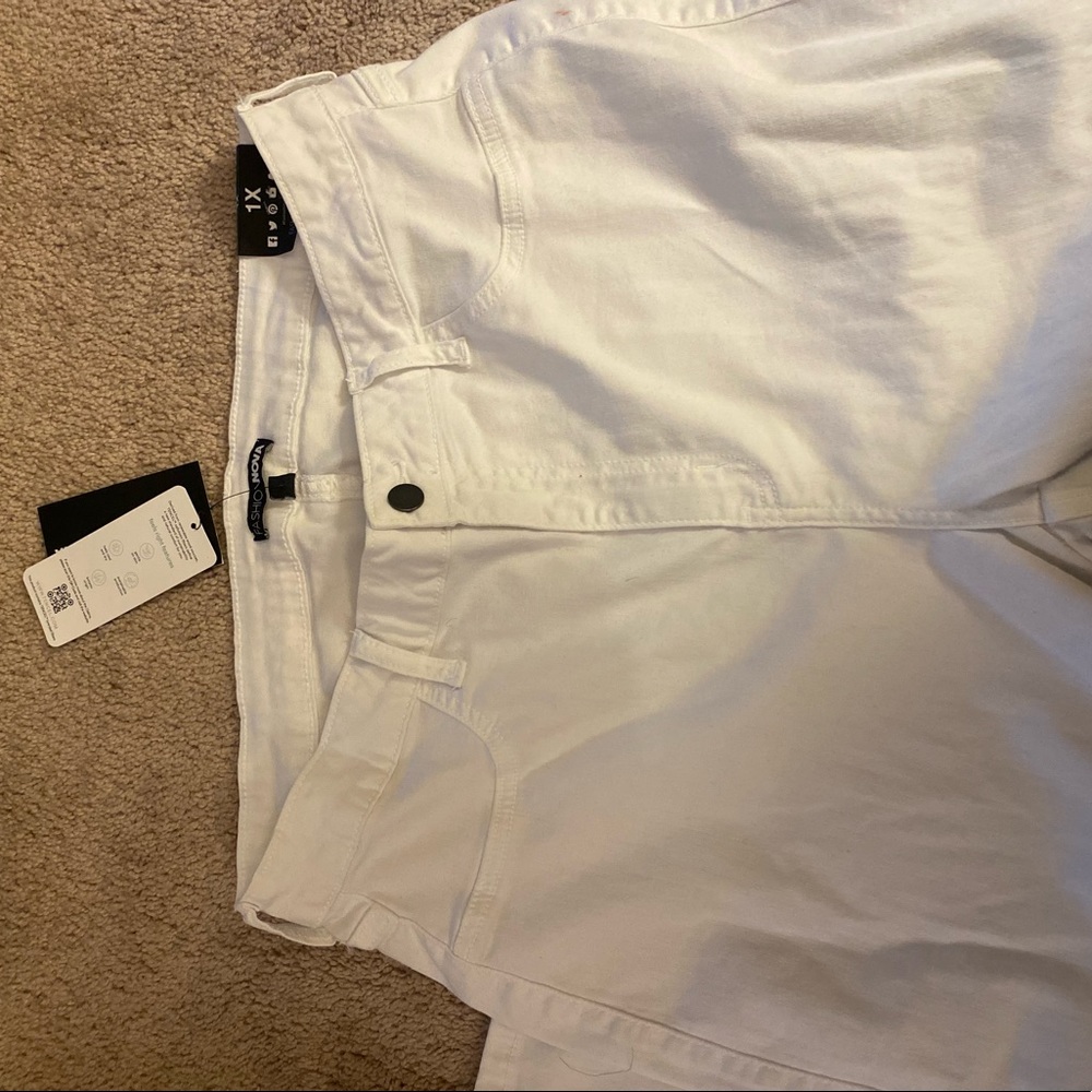 Fashion Nova white Jean size 1x